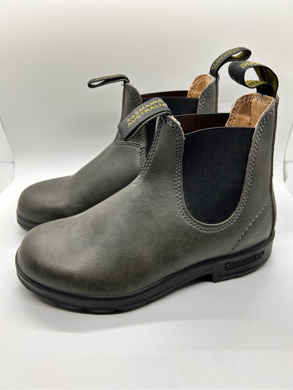 New Blundstone Steel Grey Chelsea Boots Women’s 5 1/2